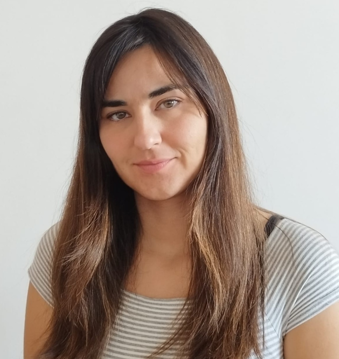 Claudia Venegas, autora del poemario 𝐹𝑙𝑜𝑟𝑖𝑙𝑒𝑔𝑖𝑜, y coautora en el poemario 𝑃𝑙𝑒𝑛𝑖𝑙𝑢𝑛𝑖𝑜 𝑑𝑒 𝑎𝑚𝑜𝑟 𝐼 y el libro de cuentos chilenos 𝐸𝑛𝑡𝑟𝑒 𝑙𝑎 𝑐𝑜𝑟𝑑𝑖𝑙𝑙𝑒𝑟𝑎 𝑦 𝑒𝑙 𝑚𝑎𝑟. Secretaria del colectivo literario Letras de Valparaíso. thumbnail