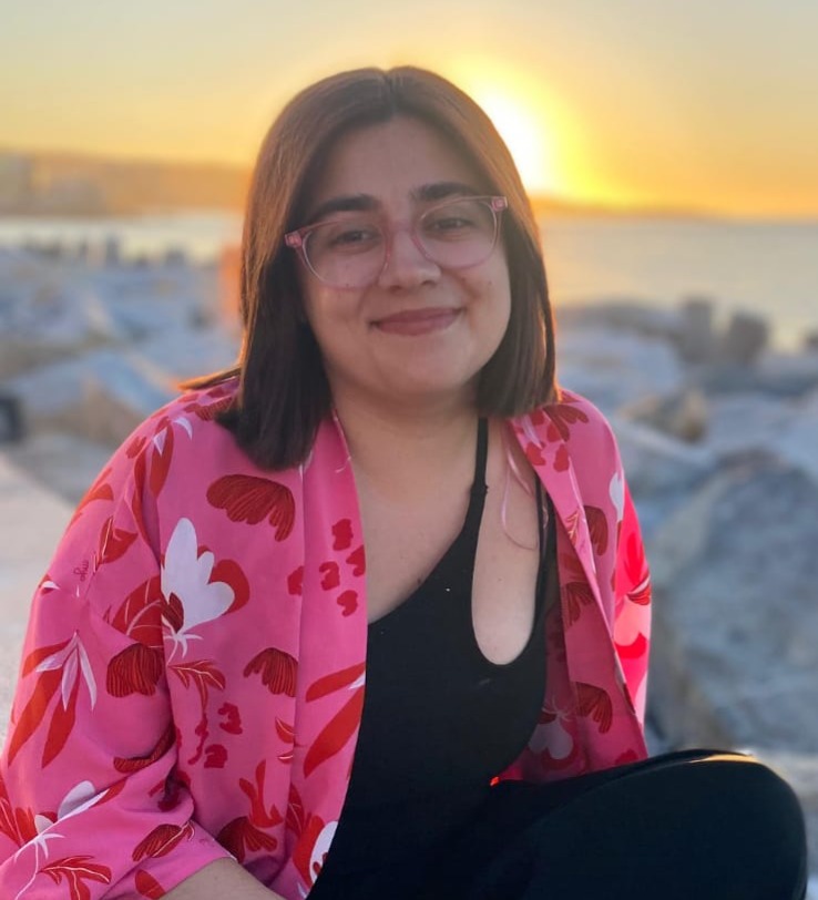 Valentina Quintanilla, psicóloga enfocada en la escritura terapéutica. Encargada de gráficas en el colectivo literario Letras de Valparaíso. thumbnail