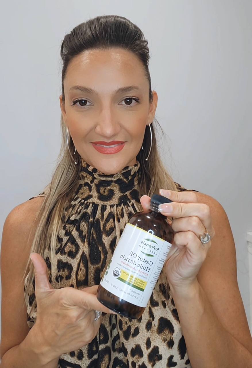 6 Fave Castor Oil Uses - Article thumbnail
