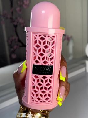 🙌🏾🍓  #lataffa #perfumetiktok #arabianscents #arabianperfume #ravenow #scenttok #ttsacl 
