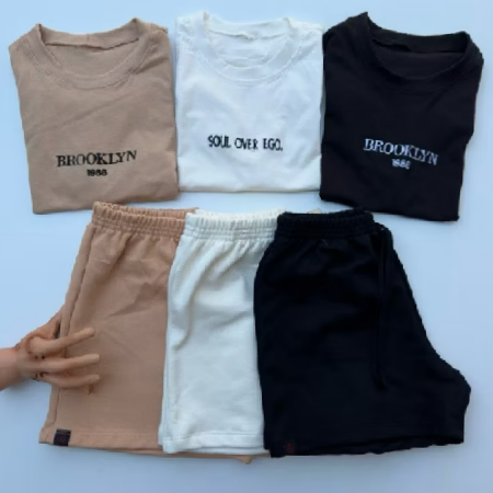 kit 3 conjunto feminino short feminino de moletom
cropped basico conjunto para o dia a dia Conjunto thumbnail