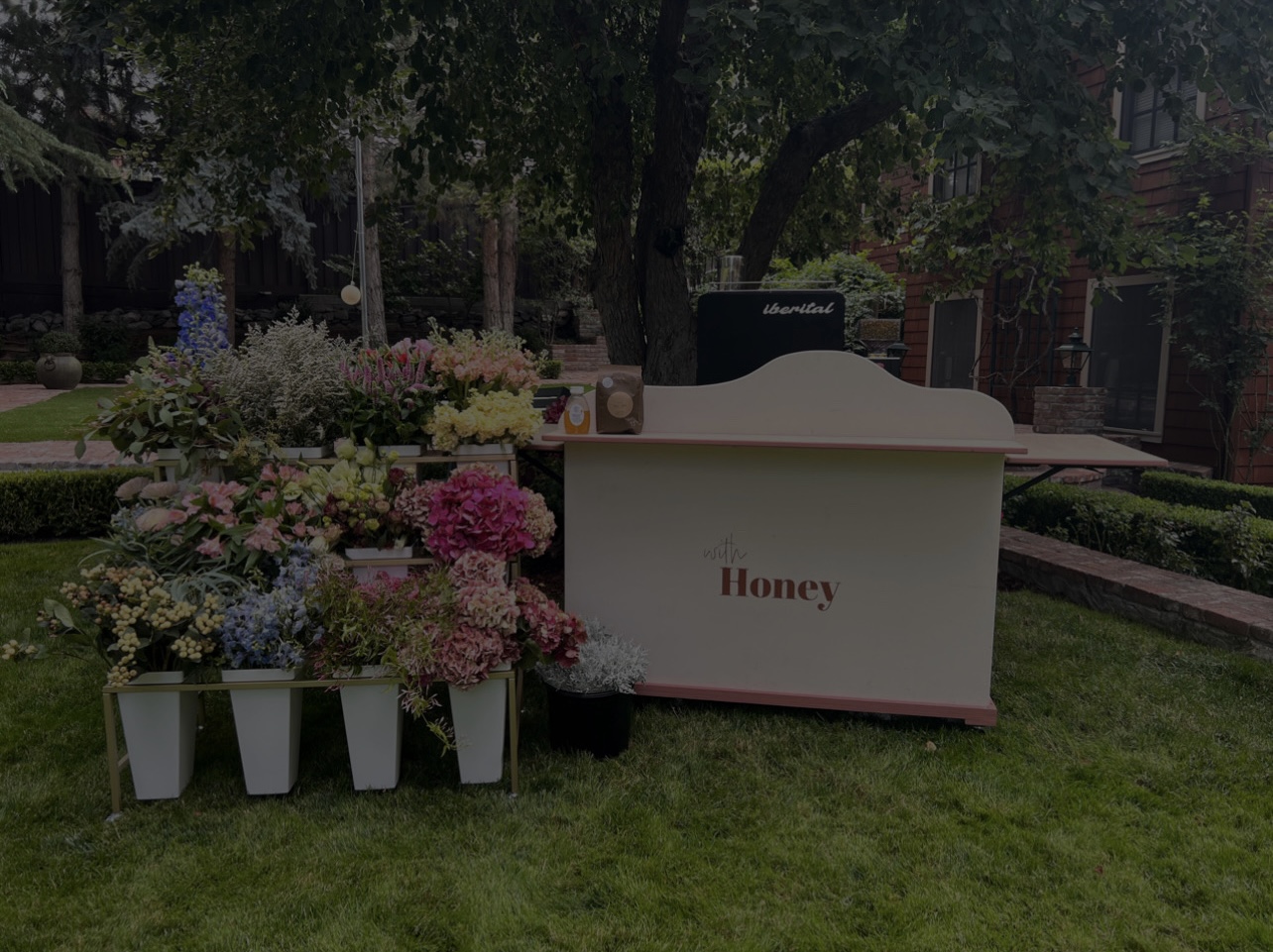 Book With Honey Coffee Cart thumbnail