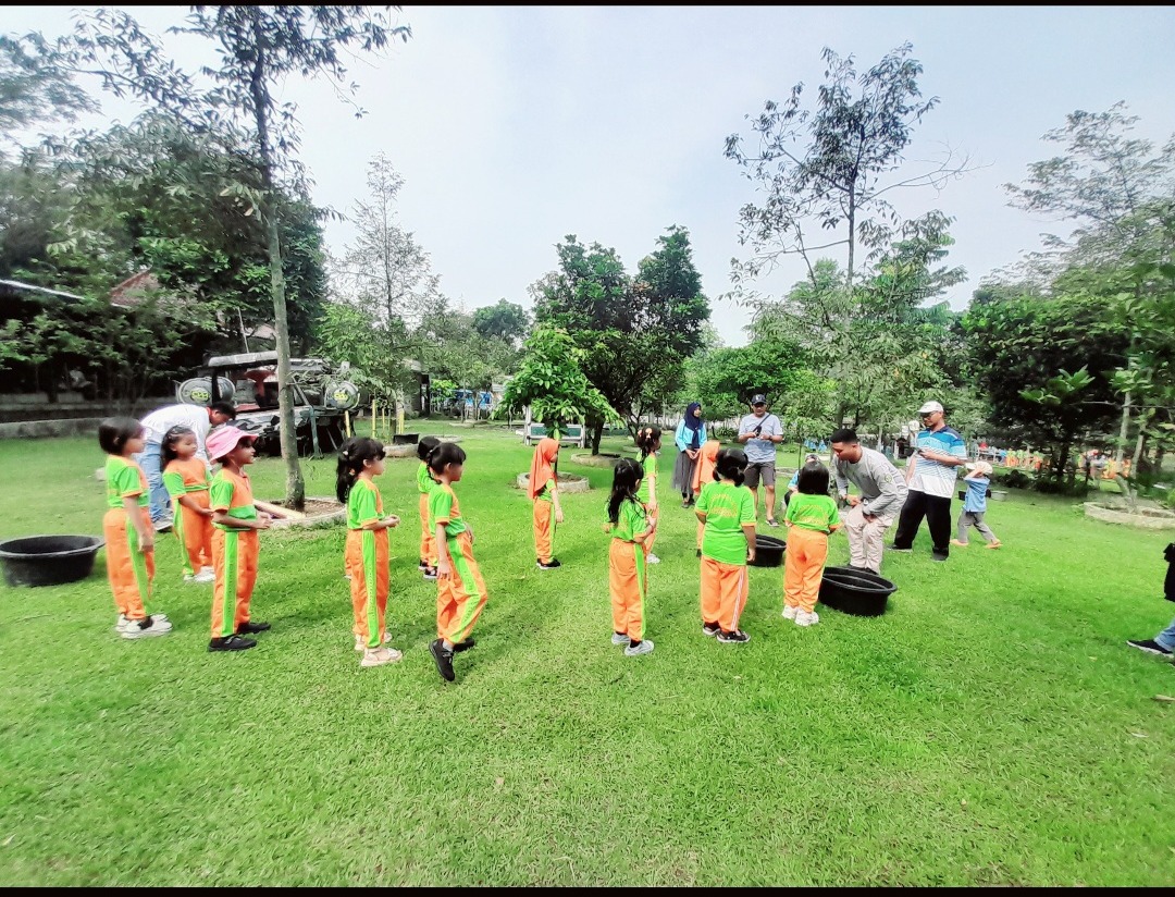 OUTING CLASS TK ISLAM NURUL HAYAT thumbnail