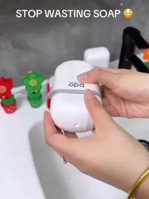 Link in Bio ⬆️ Keeps your soap dry and makes it last longer 😍 simple but genius! #bathroom #amazonfinds #homehacks #vira