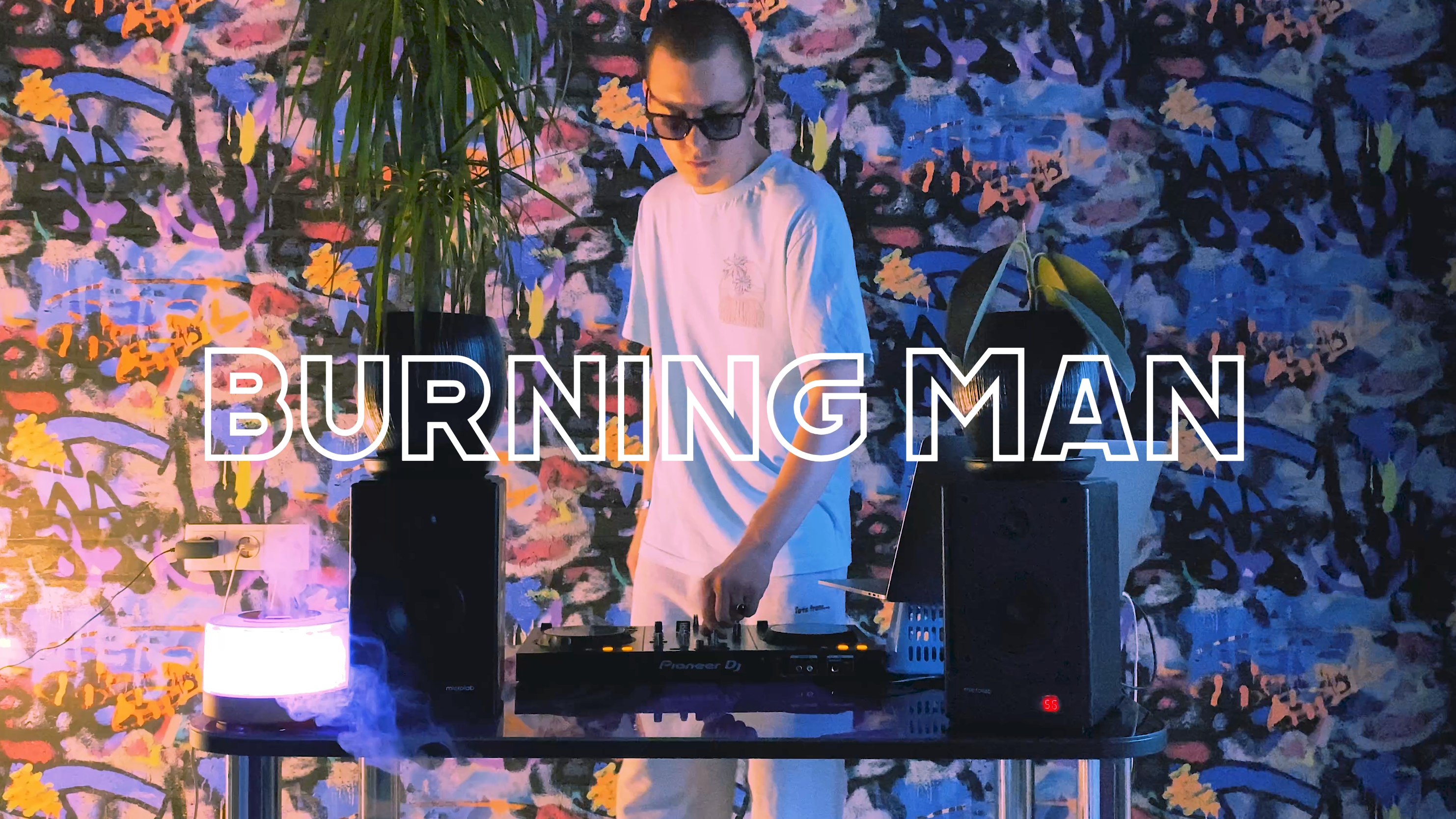 Смотреть Burning man deep house mix thumbnail