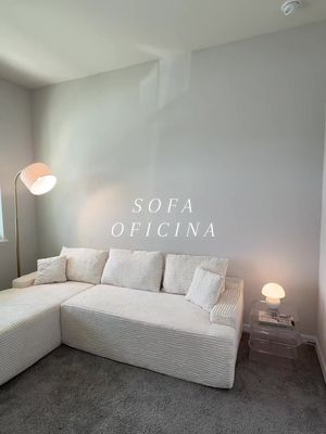 Montando mi nuevo sofá modular 🤍 el cambio que necesitaba mi oficina #sofa #homemakeover #homeoffice #roomtransformation