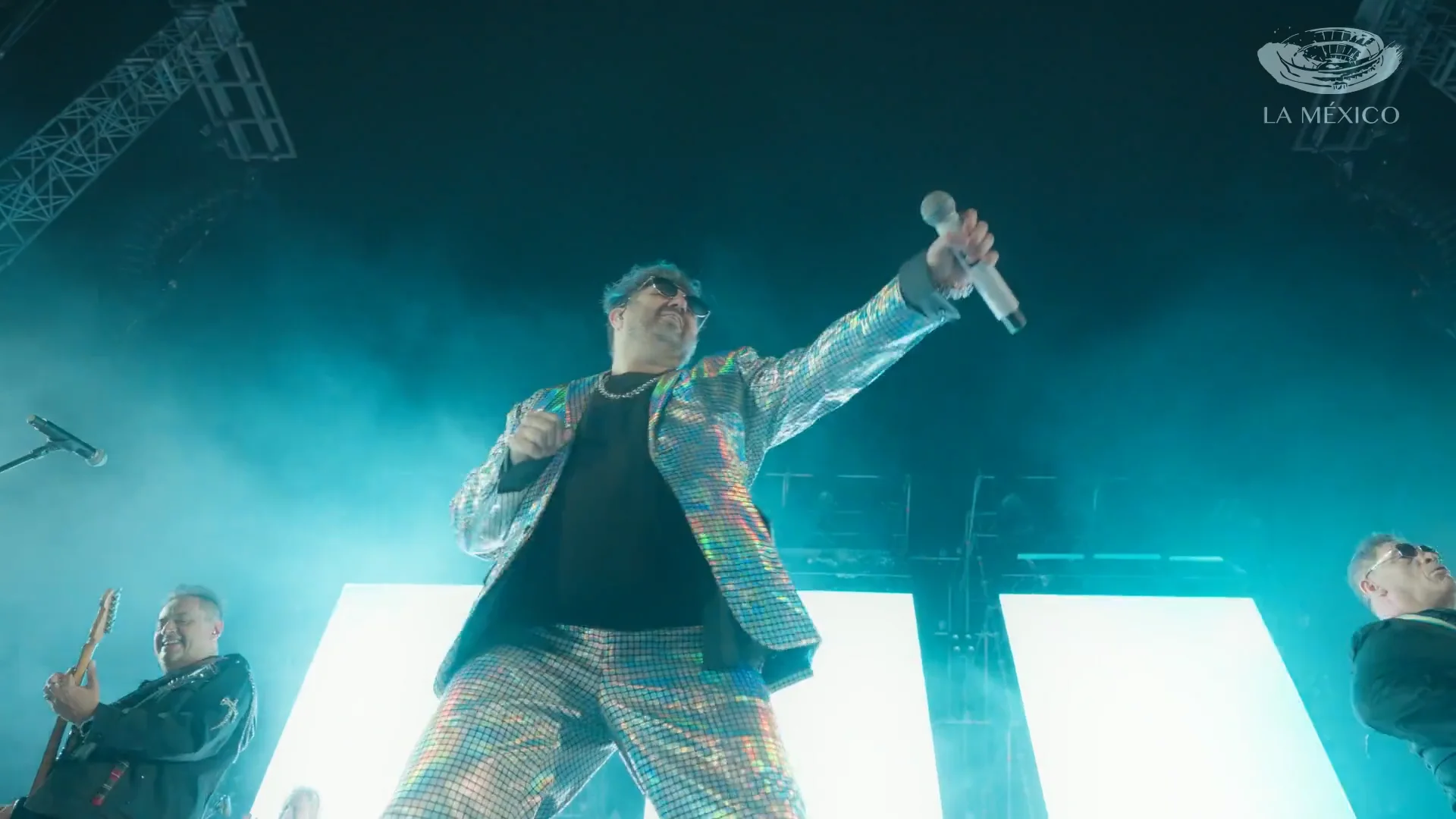 Los Auténticos Decadentes Concert thumbnail