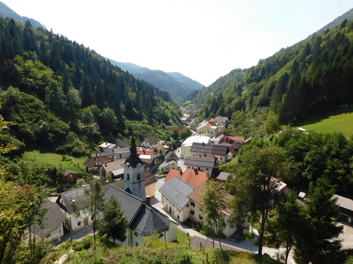 Občina Tolmin išče koncesionarja za ambulante v Podbrdu thumbnail