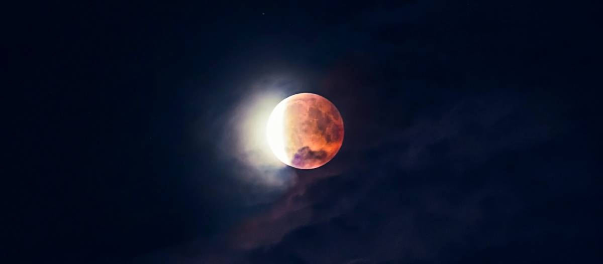 WHAT DOES THE MOON SYMBOLIZE | MOON SYMBOLIC MEANING thumbnail