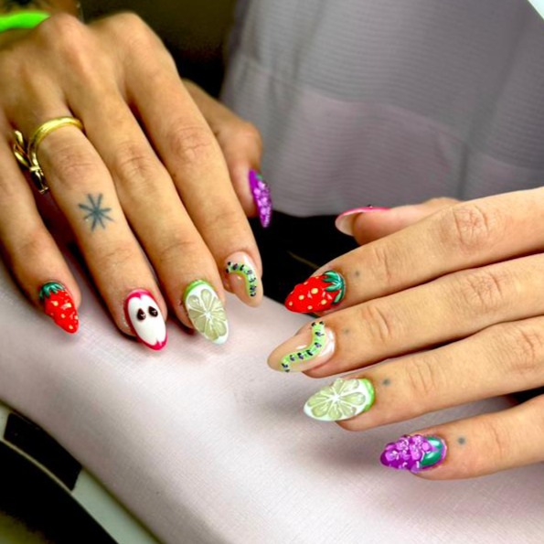 Nail Art - Valores. thumbnail