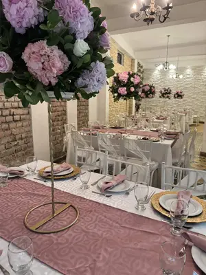 ✨ En Yerbabuena cada visita es una experiencia. Disfruta un ambiente elegante, excelente servicio y una propuesta gastro