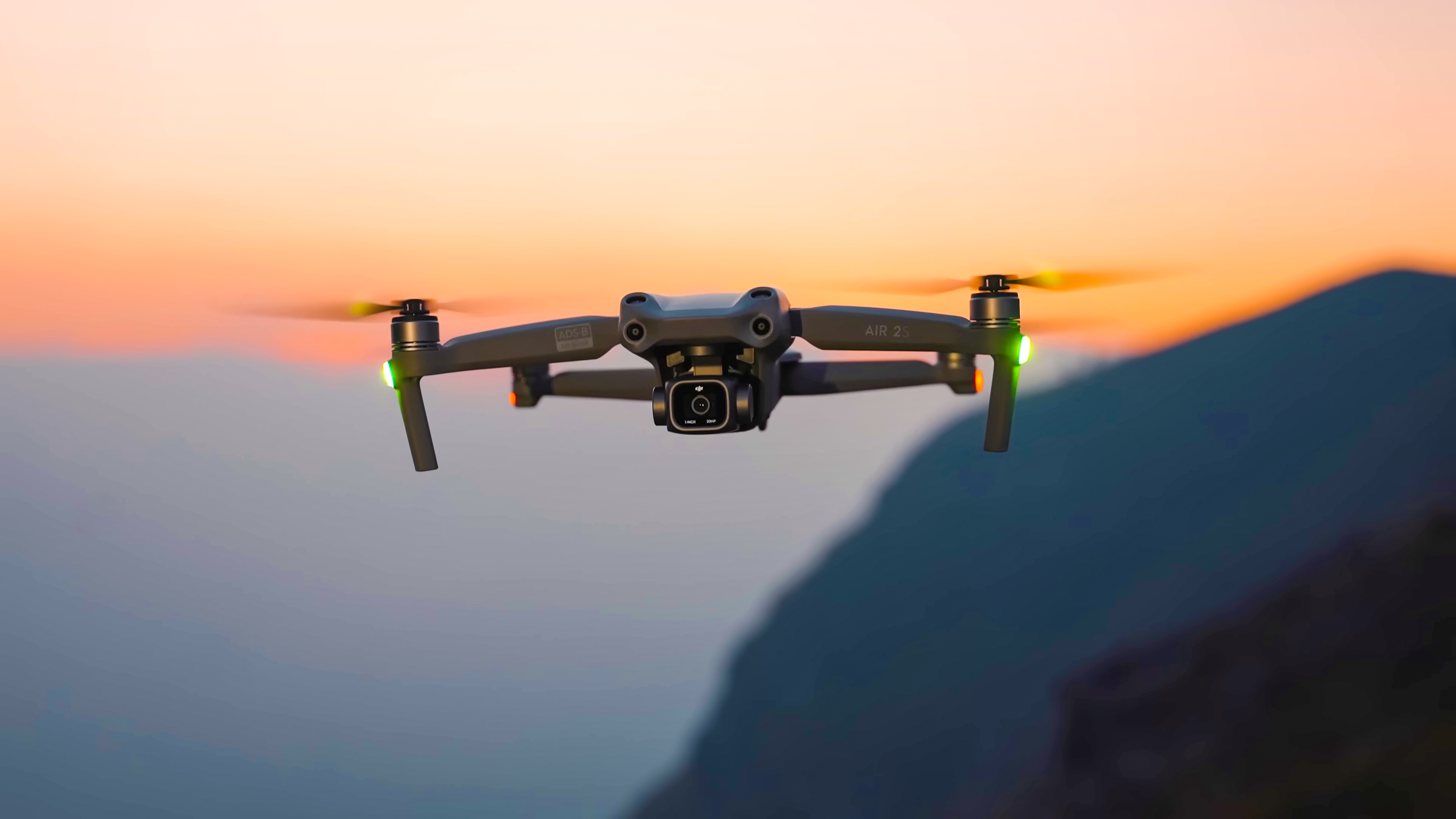 ๐ฅ Creating stunning cinematic videos, Vlogs & photographs with Leica cameras & DJI drones thumbnail