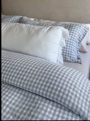 Love this bedding so much gingham bedding Perfect for spring  🌸🩵..   use my code for 10% off at checkout INFG-25VICKYCAL