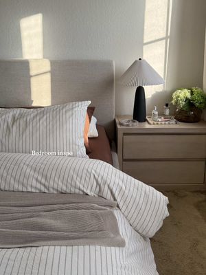 These Amazon sheets tho 🐻🤎🍫.. I’m having a moment with stripe beddings 🙂‍↕️ #bedding#bedroominspo#amazonbedding#aestheti
