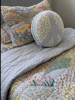 Toddler bedding refresh 🥰 #toddlerbed#sharedbedroom#homedecor#bedding#toddlerroom#beddingrefresh 