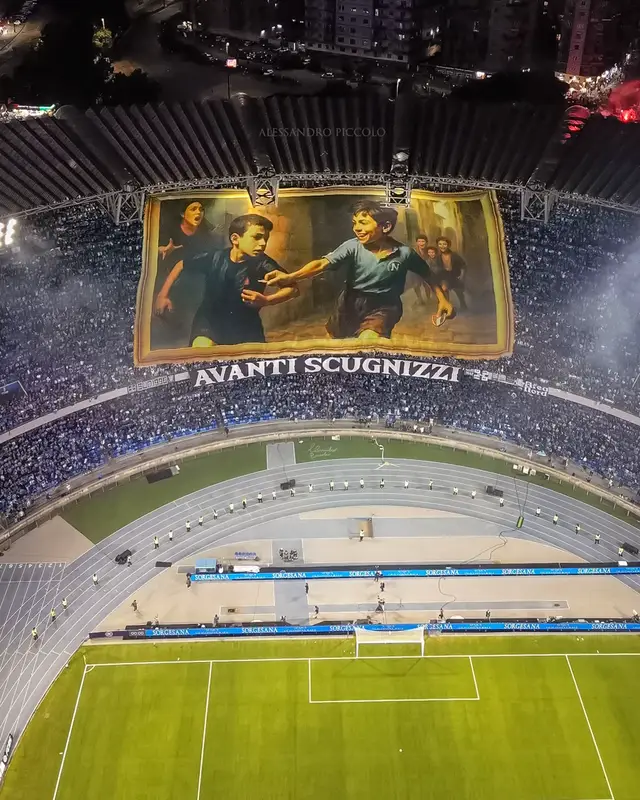 “È possibile essere felici nel più posto bello del mondo”  #AG4AIN #sscnapoli #scudettonapoli #striscione #avantiscugniz