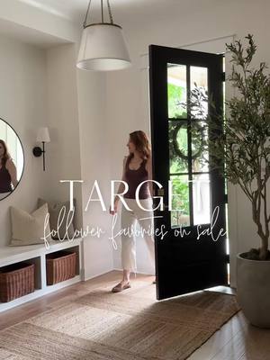 It’s circle week! So many of our furniture pieces are 30% off at Target including my bestselling entry rug! 🙌🏻 If you’re