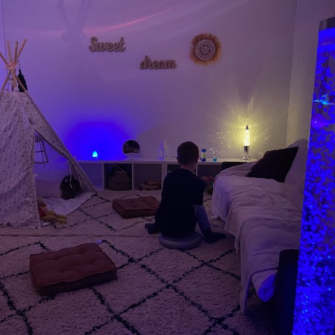 Séance multisensorielle Snoezelen-Famille thumbnail