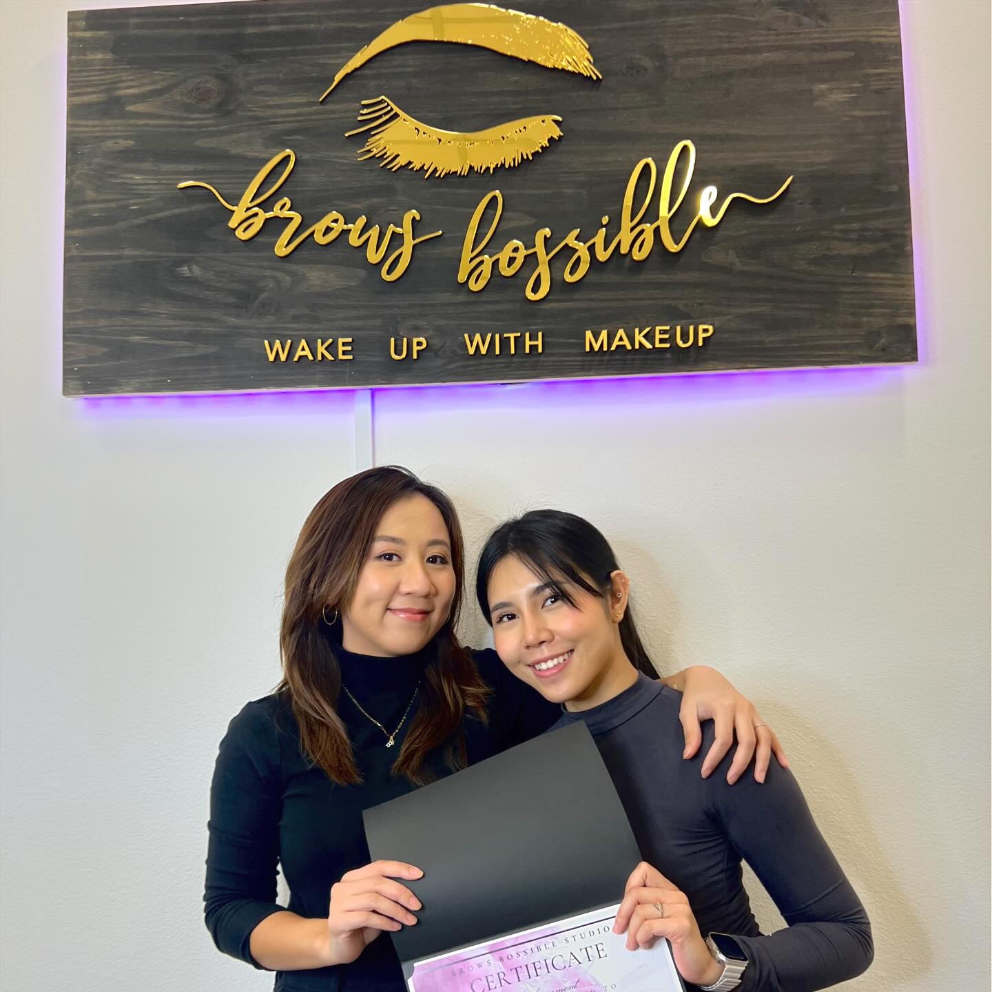 I am thrilled to announce that my lovely student @bumble.brows has successfully completed her 𝐀𝐝𝐯𝐚𝐧𝐜𝐞𝐝 𝐌𝐚𝐠𝐢𝐜 𝐒𝐭𝐫𝐨𝐤𝐞 𝐓𝐫𝐚𝐢