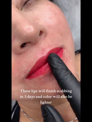 Redefine lips line with 𝑴𝒂𝒈𝒊𝒄 𝑳𝒊𝒑𝒔 #lips #lipstattoo #lipstick #permanentmakeup #lipsartist #lipstint #lipscolor 