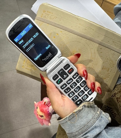 → Want to work together? Wanna join the ‘team’?  → Just want to yap? → thumbnail