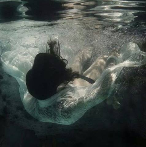 Mujeres de las aguas - Desaparecida thumbnail