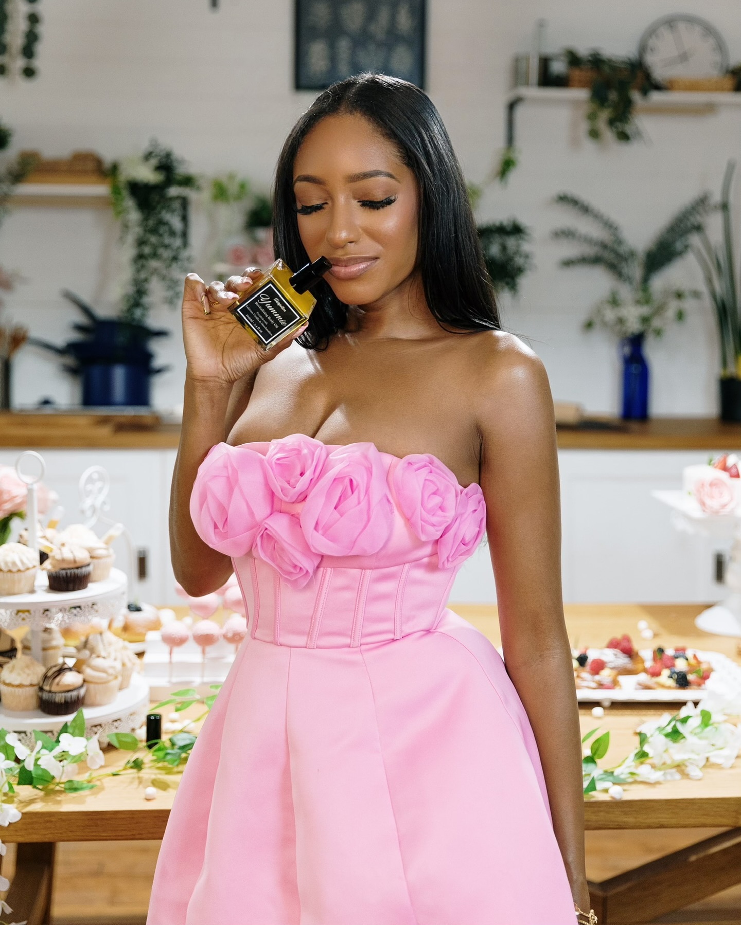YUMMIE x @skinpotionus 🤤🍨🍦🧁💗 
my first official collab!! this wouldn’t be possible without you guys thank YOU so much fo