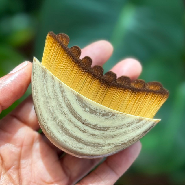 Lymphatic Contour Face Brush *Viral Best Seller* thumbnail