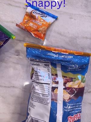 Stale chips or cereal = not an issue anymore!!! #organizedhome #kitchenhacks #pantryorganization #lifehacks #teenmom 