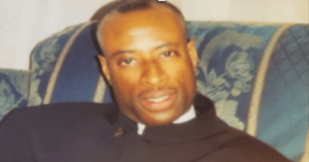 Reverend Dr Paul Lewis on about.me thumbnail