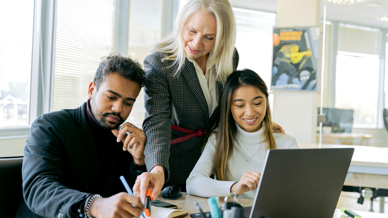 Cultura começa no topo: o que sua liderança está ensinando sem dizer? thumbnail