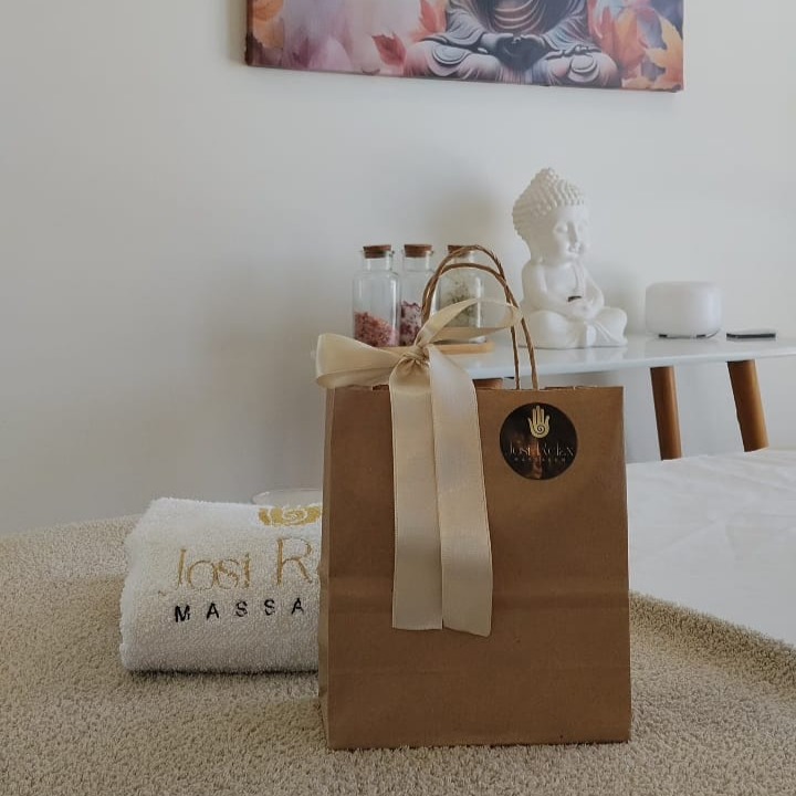 Voucher Presente Massagem Relax - R$160 Experiência ⏱️ 60 Minutos thumbnail