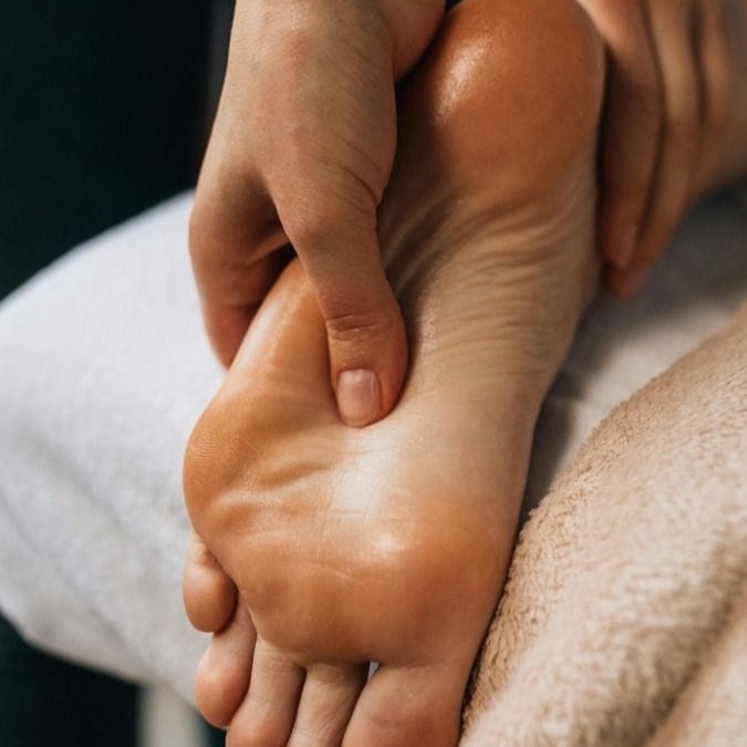 Massagem Express Localizada Costas, Cabeça ou Pés - R$90 ⏱️ 30 Minutos thumbnail