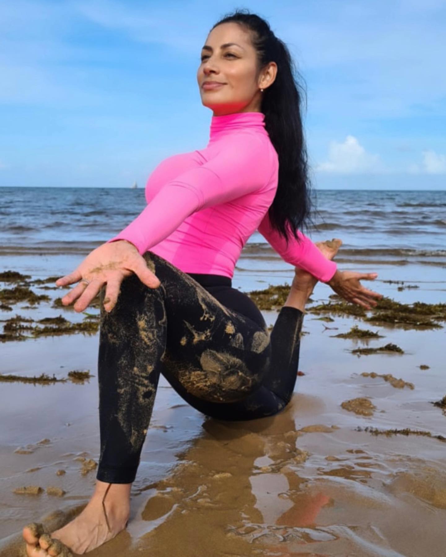 Not without you ❤️

Morning Yogis here’s a new class for ya to experience Dharma Yoga! 
Energétic all-level asana to cha