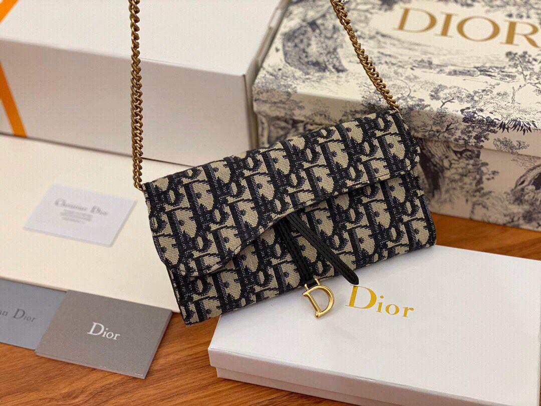 Dior Chain Flap  thumbnail
