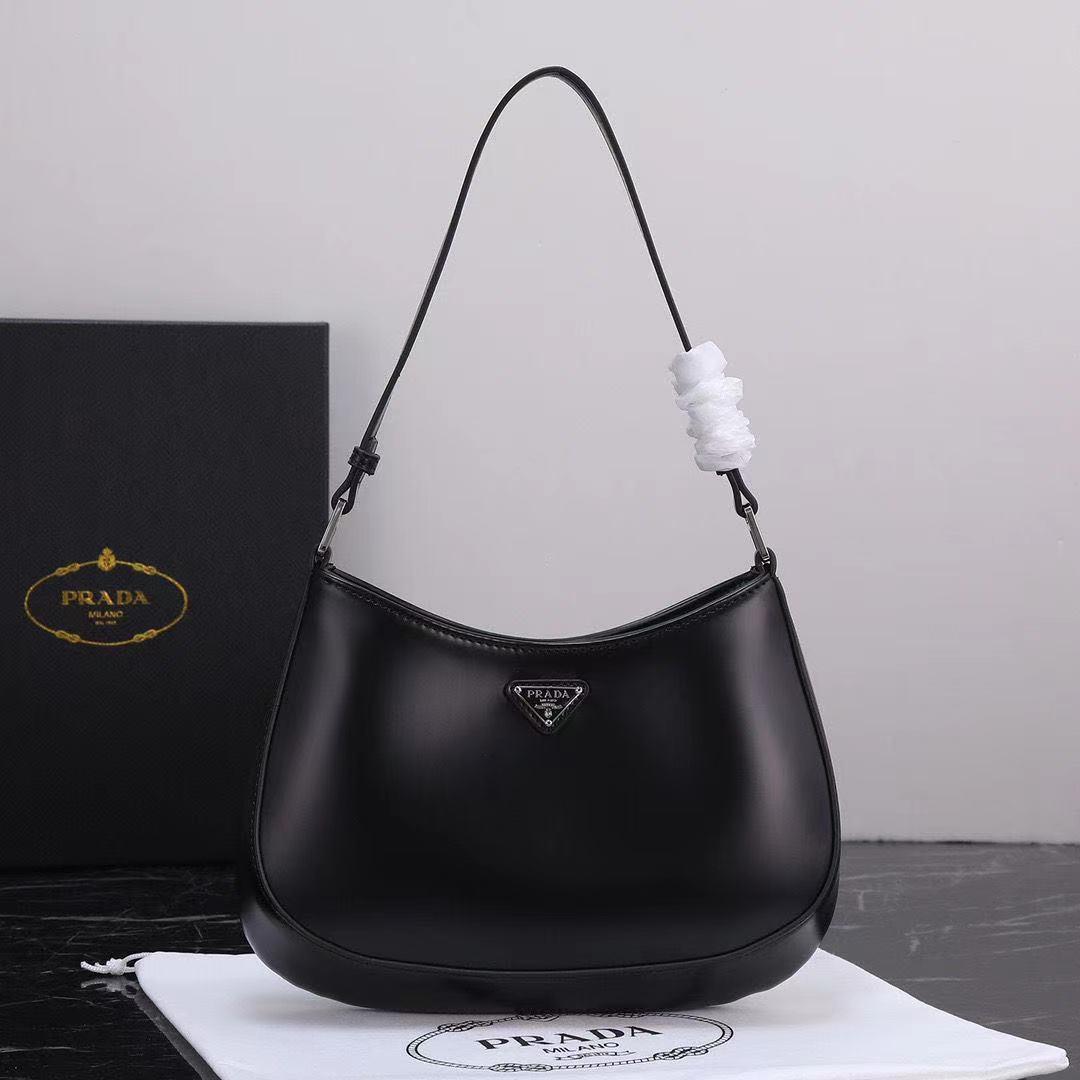 Prada (yikes on the quality👎🏻) thumbnail