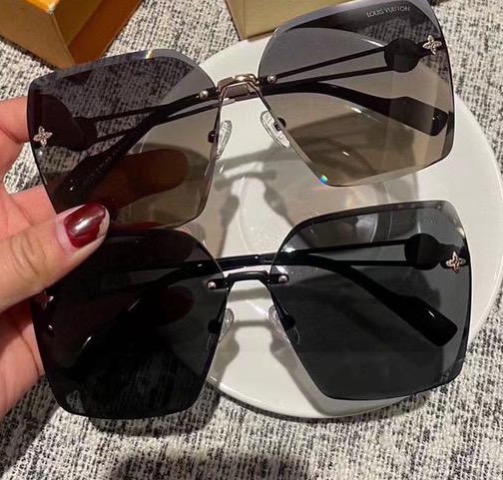 LV Sunnies thumbnail