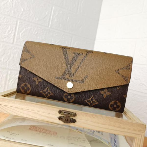 LV Wallet  thumbnail
