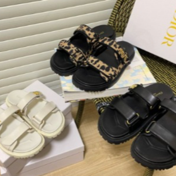 Dior Slides  thumbnail