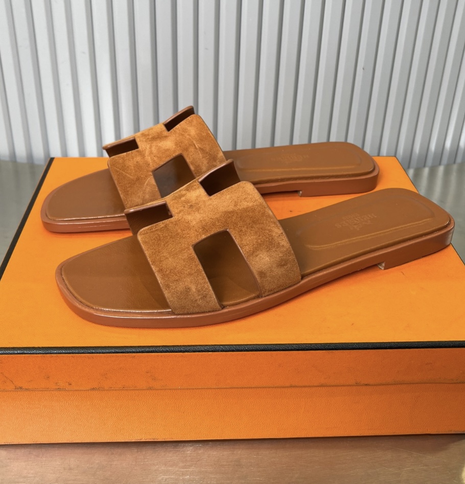 Hermès Oran sandal (disconnect from wifi if it won’t open)  thumbnail