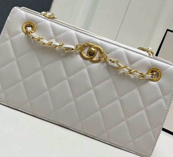 Chanel  thumbnail