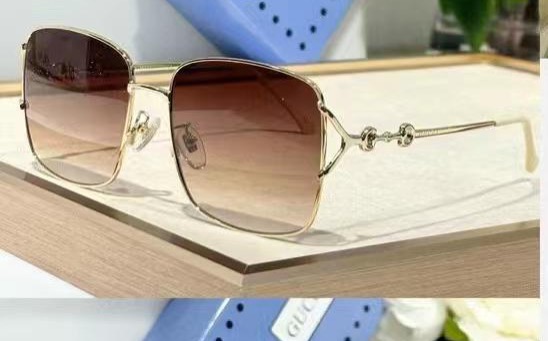 Gucci Horsebit Glasses thumbnail