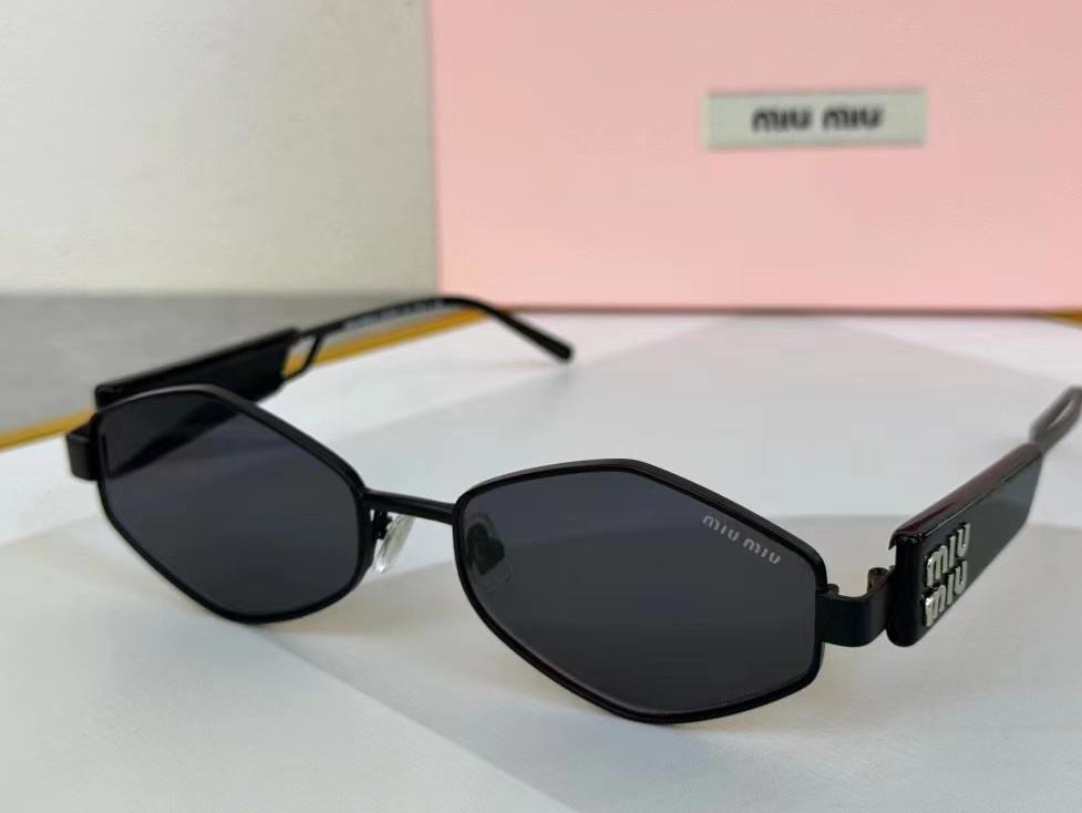 Miu Miu Sunglasses thumbnail