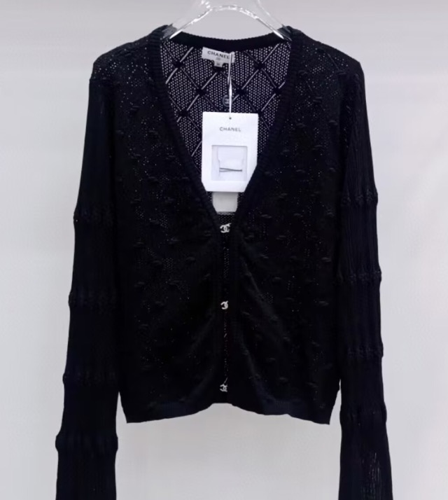 Chanel Cardigan thumbnail