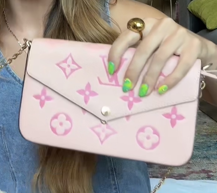 LV Chain Flap  thumbnail