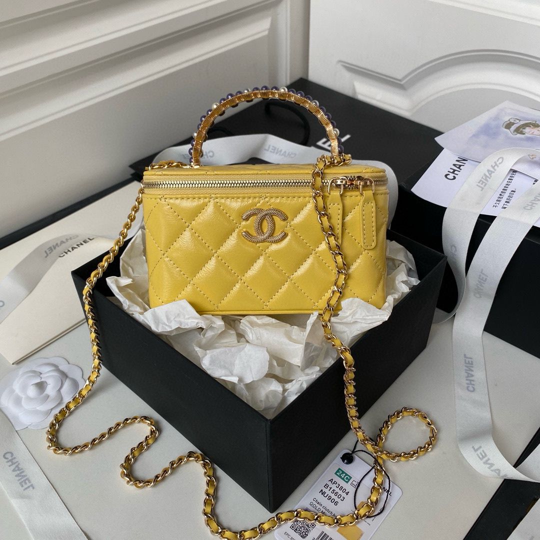 Chanel Makeup Bag thumbnail