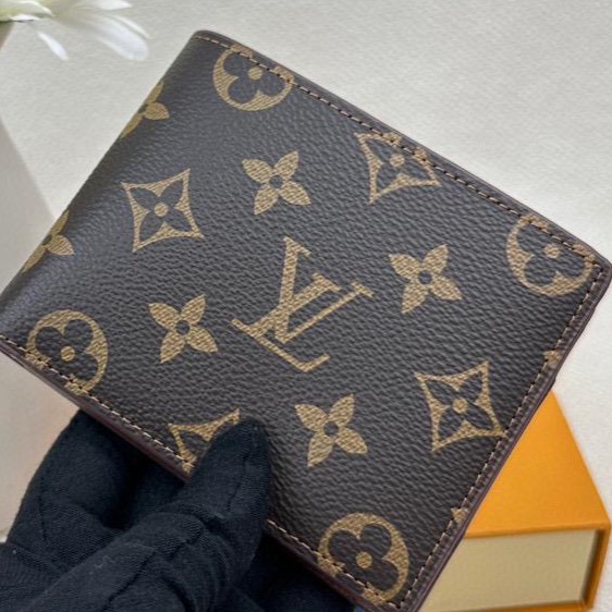 LV Fold Wallet  thumbnail