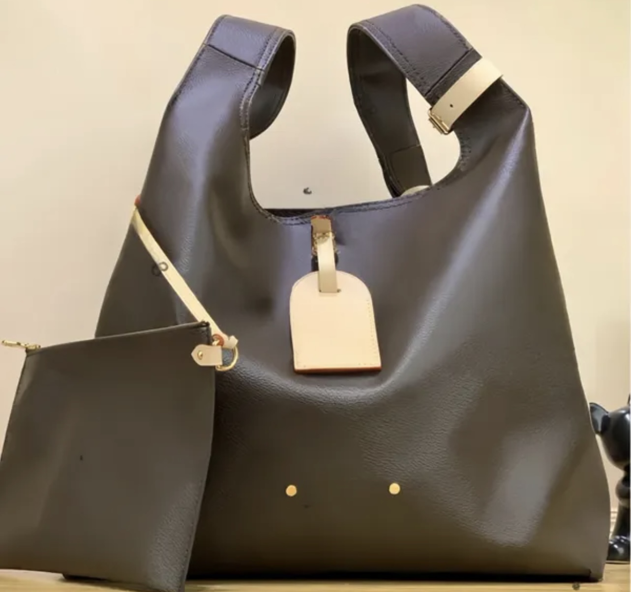 LV Atlantis  thumbnail