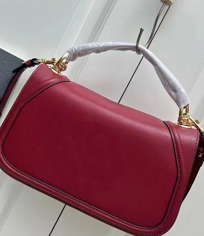 Gucci Flap thumbnail