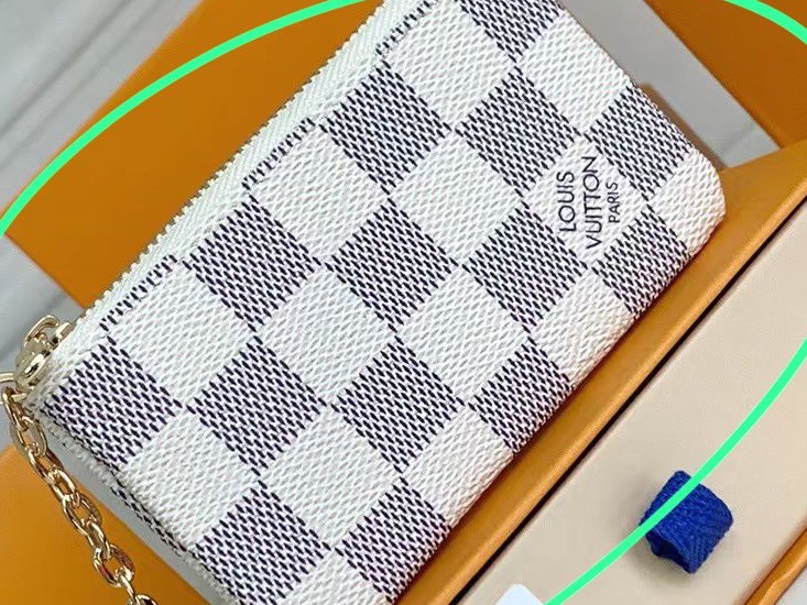 LV Key Chain  thumbnail